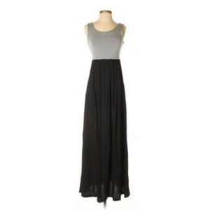 Paraphrase Medium Contrast Maxi Dress Black Gray